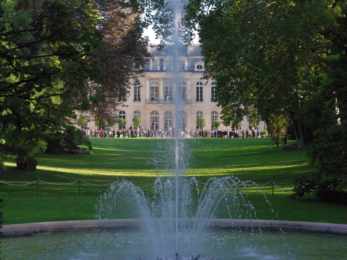 Petit monarque et catacombes,  grand foutoir républicain à l’Élysée, en attendant le&nbsp;roi
